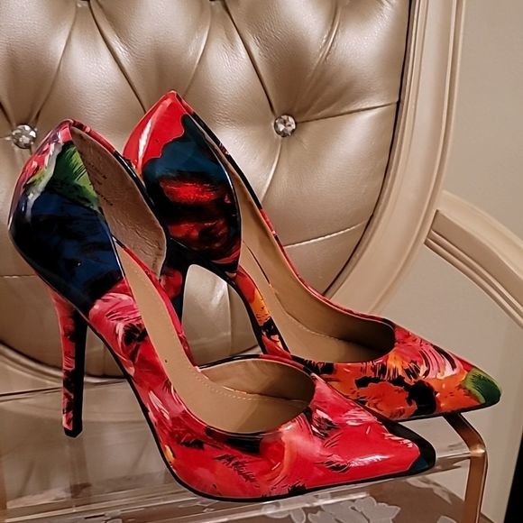 JustFab Dina Floral Print Heels - Picture 7 of 15